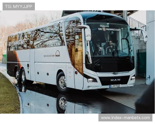 万博足球官网网站首页最新赛事资讯全面解析助你掌握比赛动态